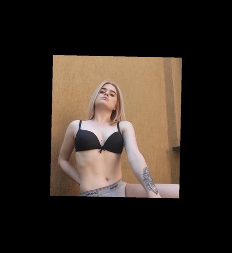 MissDaisy star sex pics