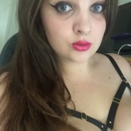 Miss Sallyx pretty pornstar gallery