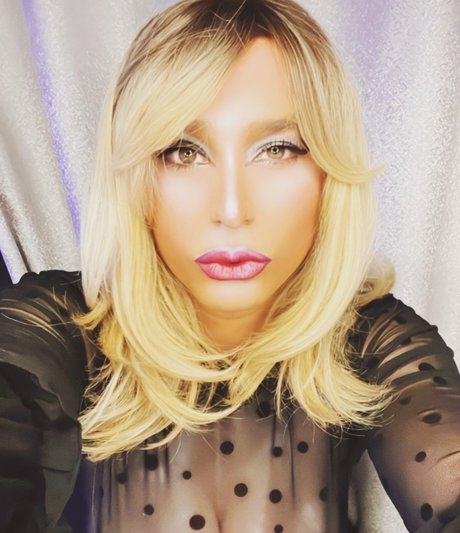 Miss Mantis art actress photos