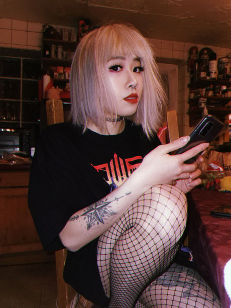 Nakitofu model sexy images