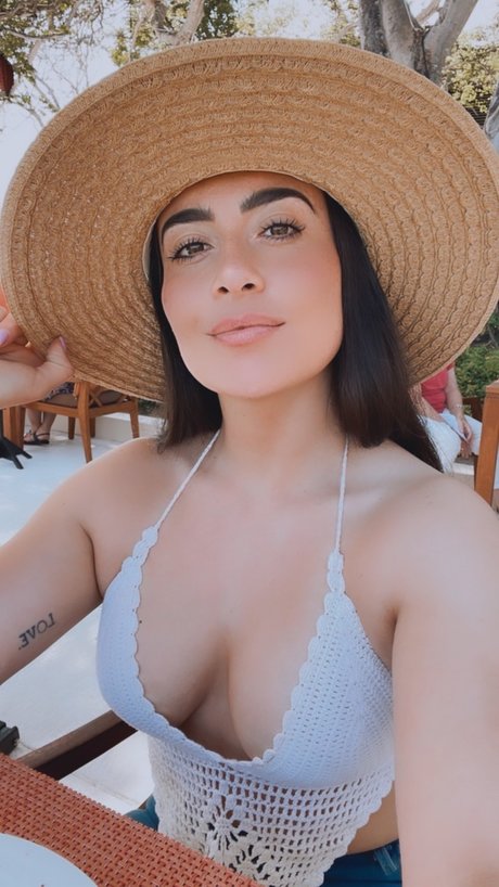 Nadia Nu o star nude photos