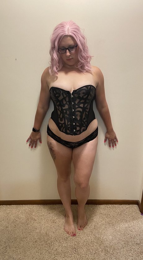 Nacho Buttercup model top picture