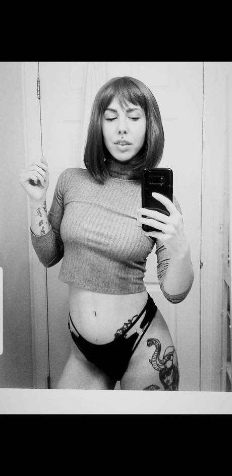 MuseTings nudes model pics