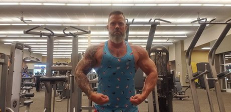 Muscle dad84 pornstar nude pic
