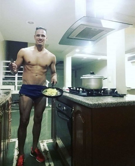 Mu e nude star galleries