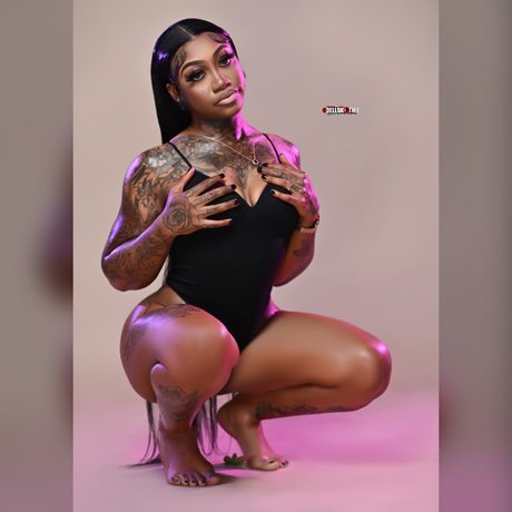 HER SHE_ star adult img