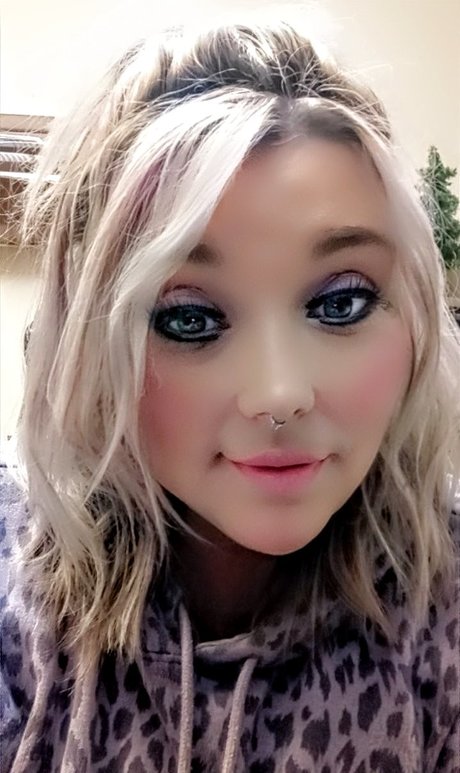 Ms Kitty top model pic