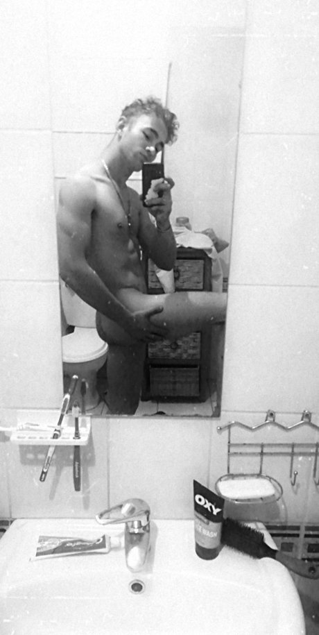 Mr Frosty nude actress photos