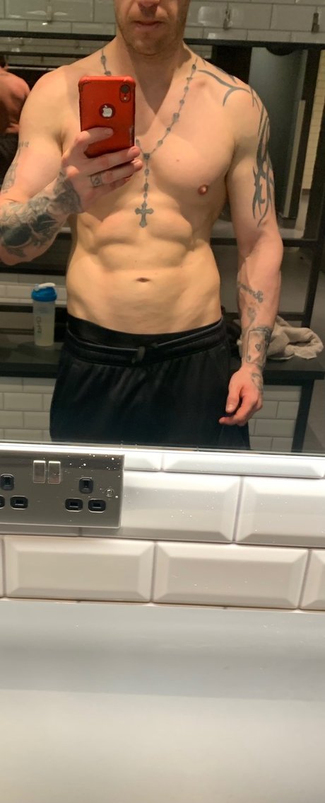 u25551638 star xxx galleries