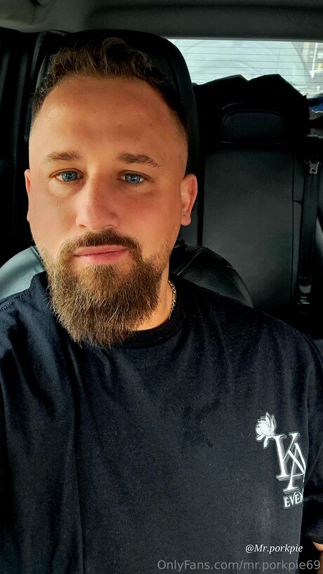 Porkpie hot model pic