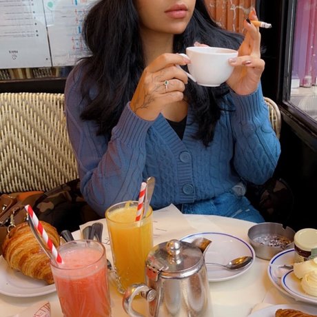 Niicotine model nude images