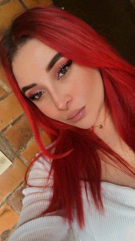 Daniela Maria model high quality img