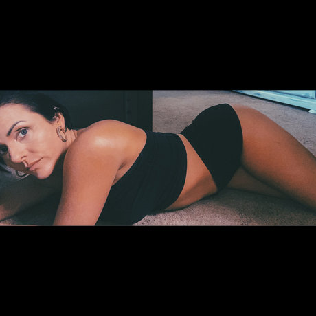 Nicole Nicole pornstar sexy photos