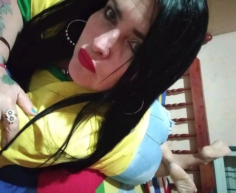 Naty Hott_ art star photos