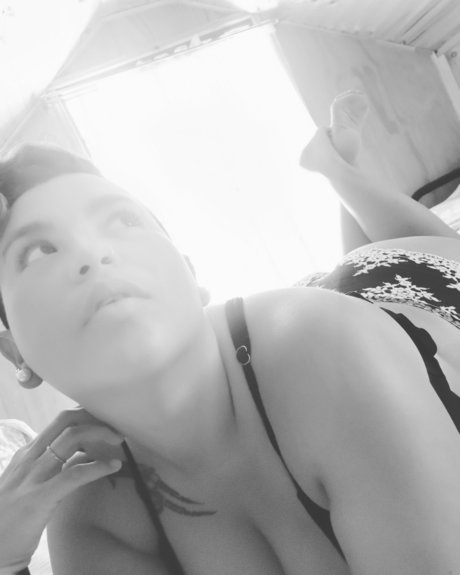 Sexybom pornographic model images