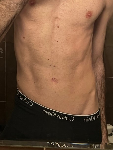 fastfiak nude model picture