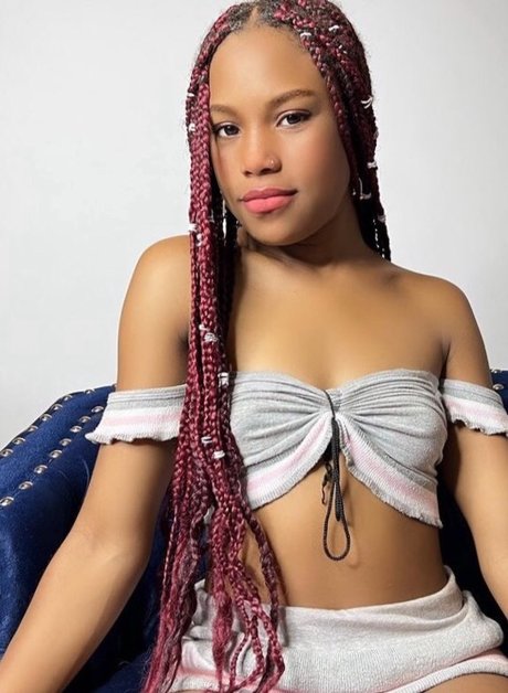 Natalia Valencia free model gallery