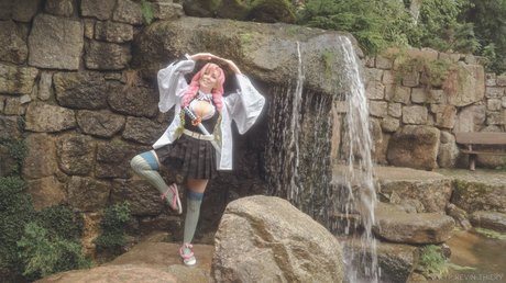 Narga chan sexy star pic