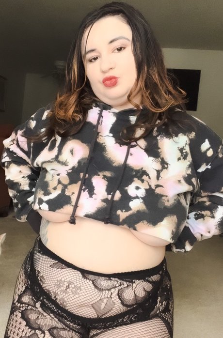 Naomi St James pretty star picture