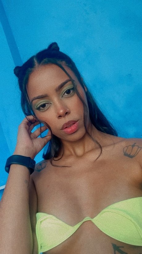 _NAOMI FREE nice actress picture