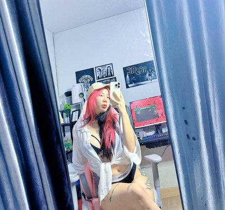 ellekampong beautiful actress img