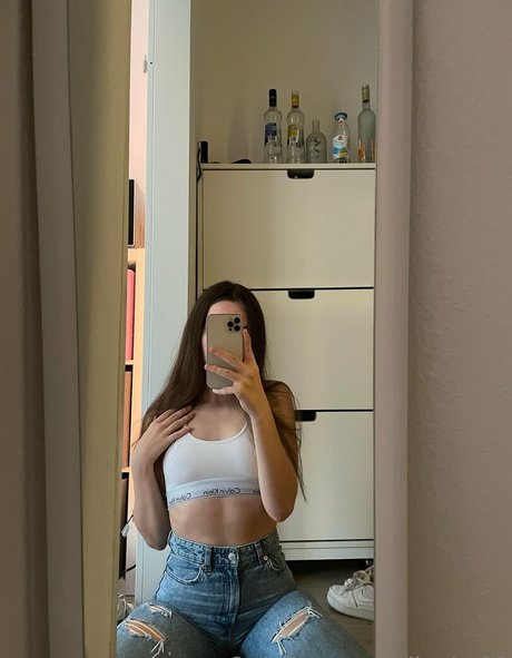 leyla spring sex star image