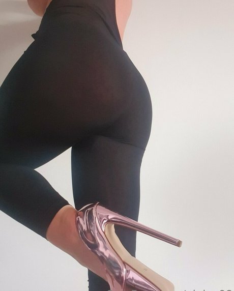 giulya98 pretty model img