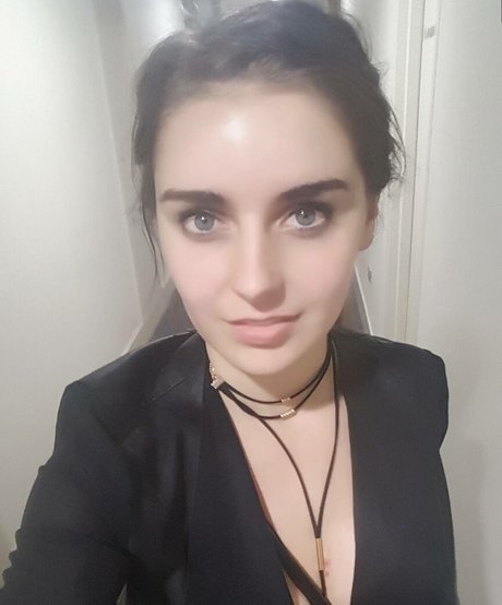 Loserfruit model sexy pictures