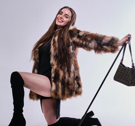 Loserfruit star xxx galleries