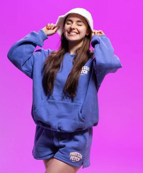 Loserfruit model nudes archive