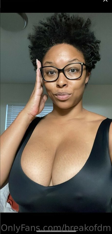 breakofdm model photo