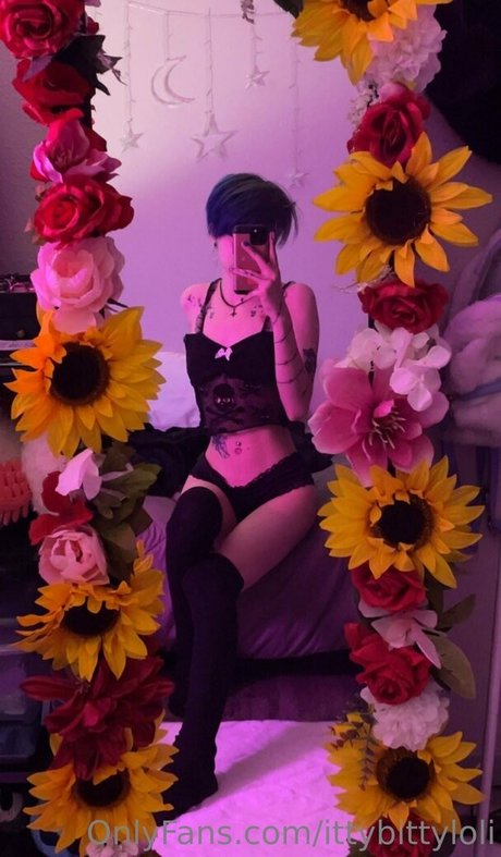 ittybittyloli pornstar top photos