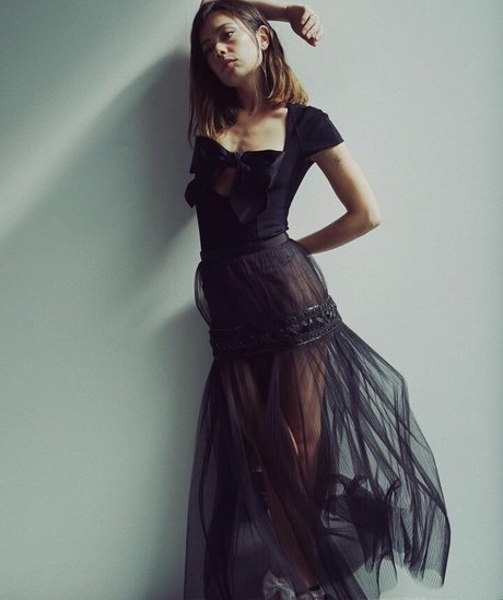 Anna Castillo star gallery