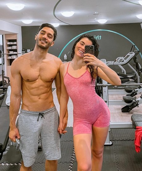 Aida Blanco xxx model galleries