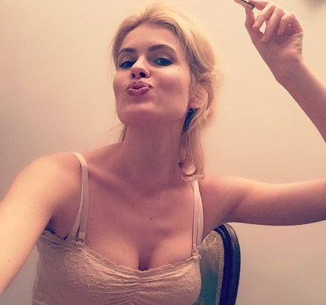 Adriana Abenia top star galleries