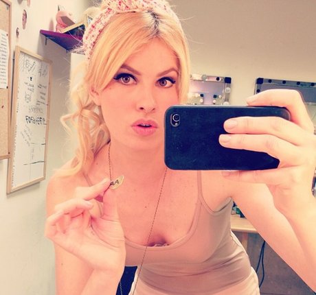 Adriana Abenia art pornstar img