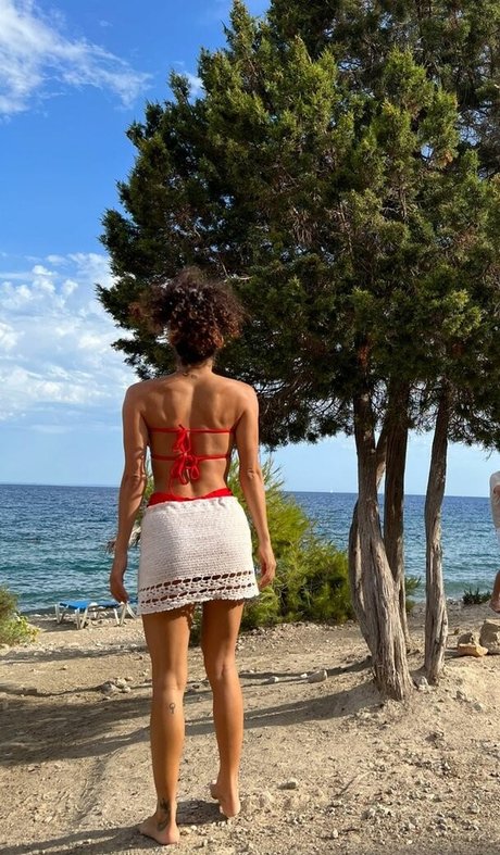 interracial lesbians onlyfans beautiful nude image