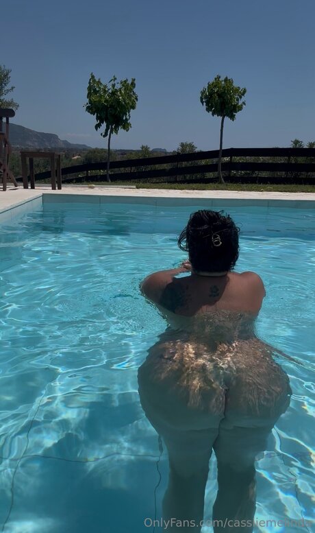 Cassiiemelinda pornstar naked gallery