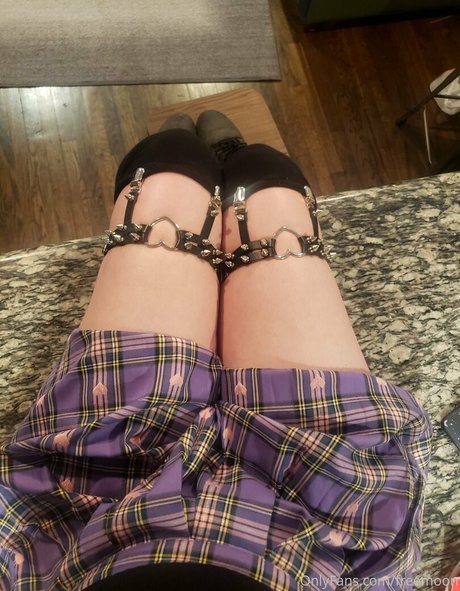 freemoon model pretty gallery