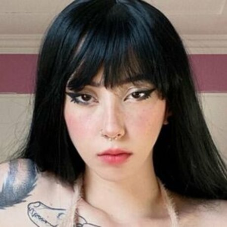 Trizpc erotic actress pictures