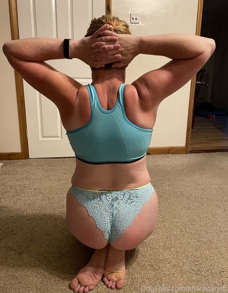 khariscurves perfect pornstar gallery