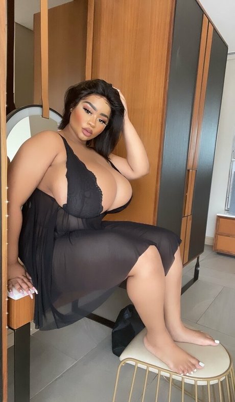 Kim Tiddies pornstar adult pics