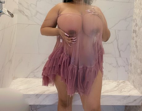 Kim Tiddies pretty star img