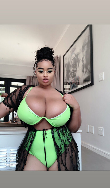 Kim Tiddies hot model img