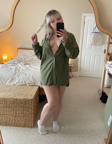 RX7FBae exclusive actress photo