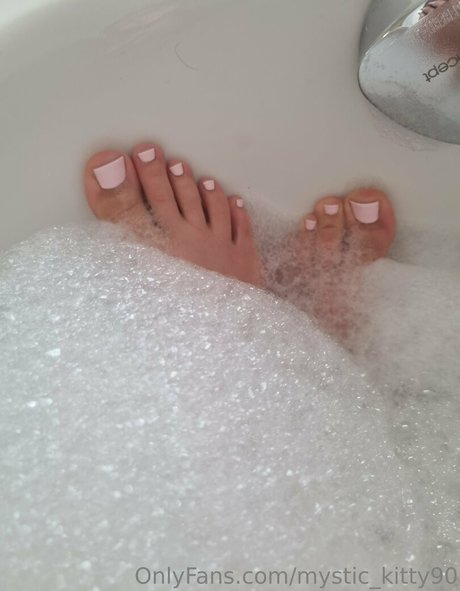 mystic kitty90 hd pornstar pic