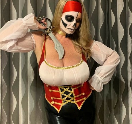 Maria Bodosova nude model pictures