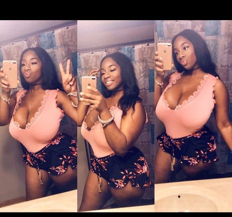 jacking uneek hd actress photo