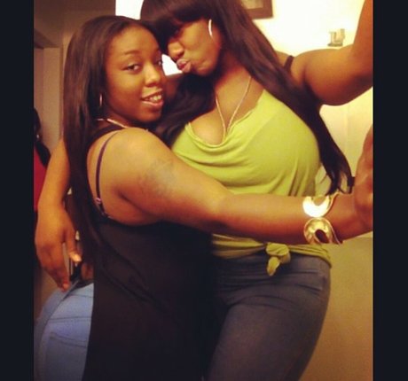 jacking uneek free actress pictures