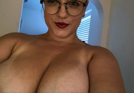 tifftiffrosee nudes pornstar photo